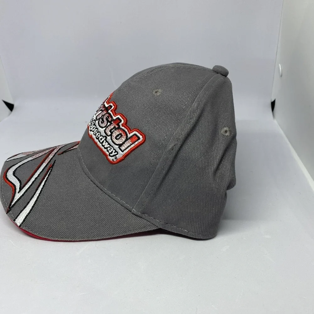 BRISTOL MOTOR SPEEDWAY FIRE‎ TEAM RACING FLAMES BALL CAP TRUCKER HAT GRAY RED